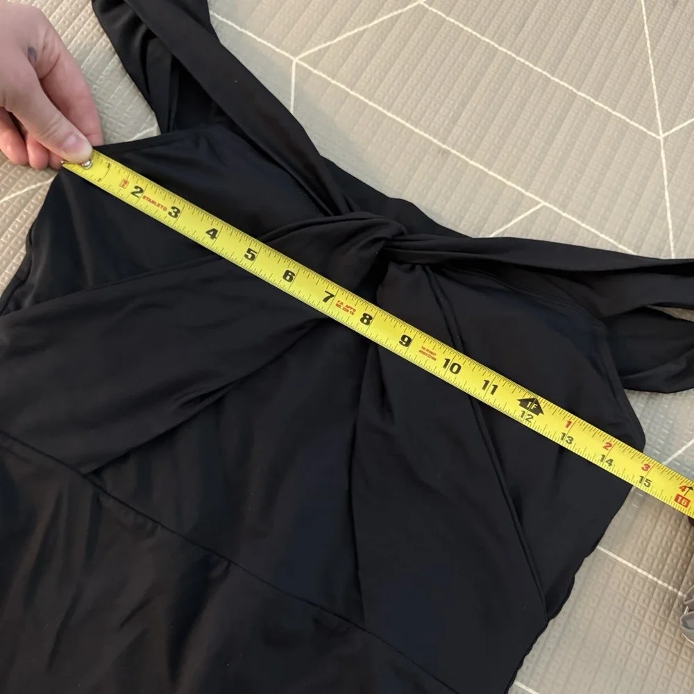 Tommy Bahama Pearl Twist One Piece Bathing Suit Size 10 Black Off‎ Shoulder